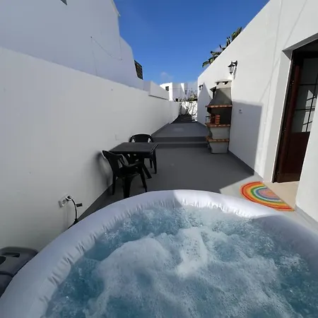 23c Volcano & Holiday home